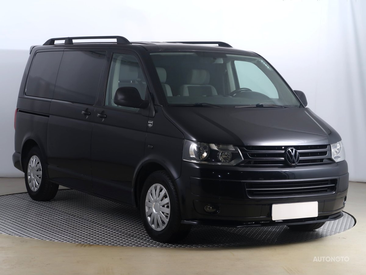 Volkswagen Caravelle, 2013 - celkový pohled
