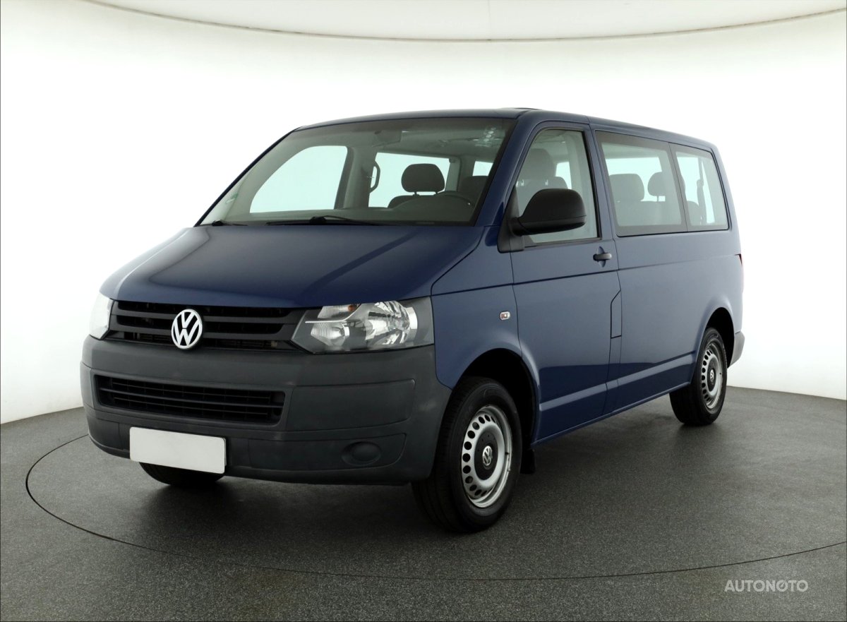 Volkswagen Caravelle, 2012 - pohled č. 3