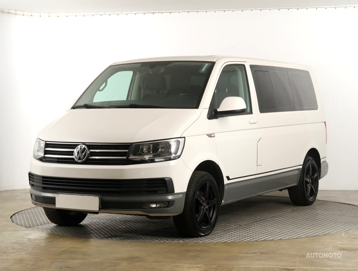 Volkswagen Caravelle, 2016 - pohled č. 3