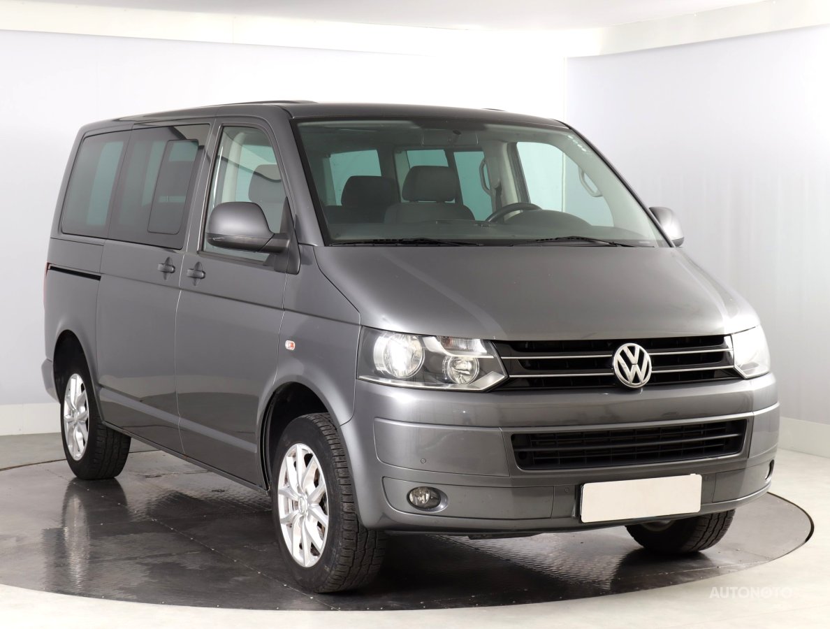 Volkswagen Caravelle, 2011 - celkový pohled