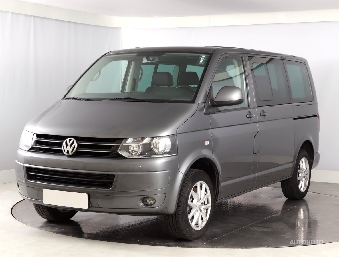 Volkswagen Caravelle, 2011 - pohled č. 3