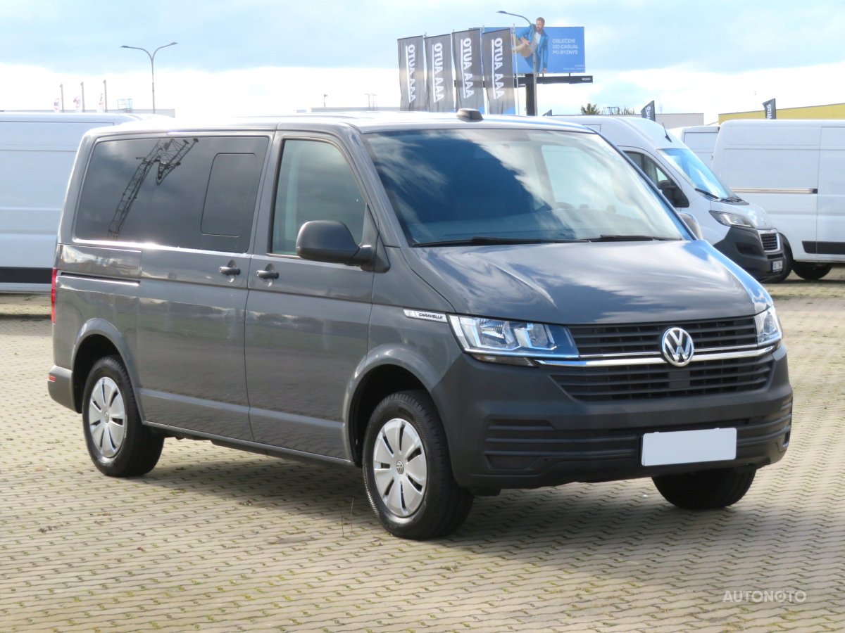 Volkswagen Caravelle, 2021 - celkový pohled