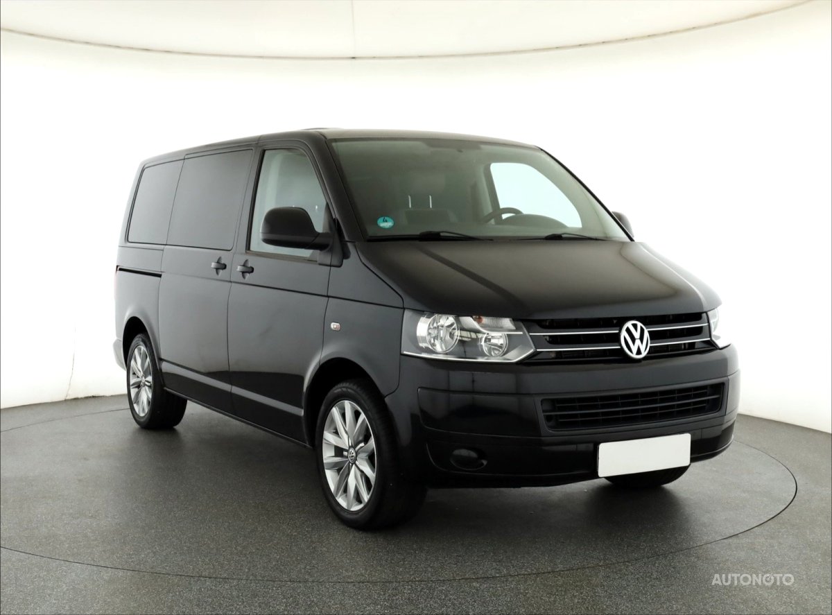 Volkswagen Caravelle, 2013 - celkový pohled