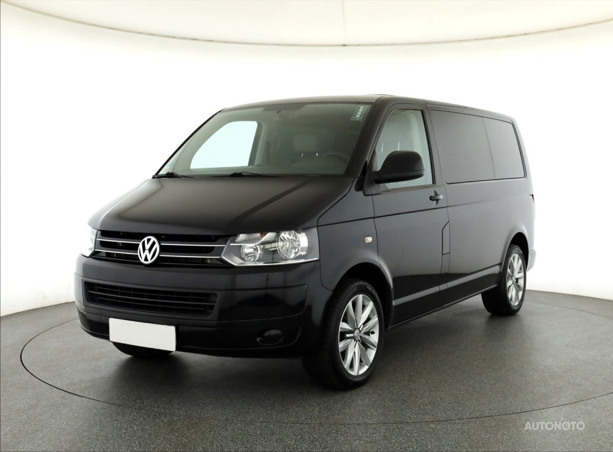 Volkswagen Caravelle, 2013 - pohled č. 3
