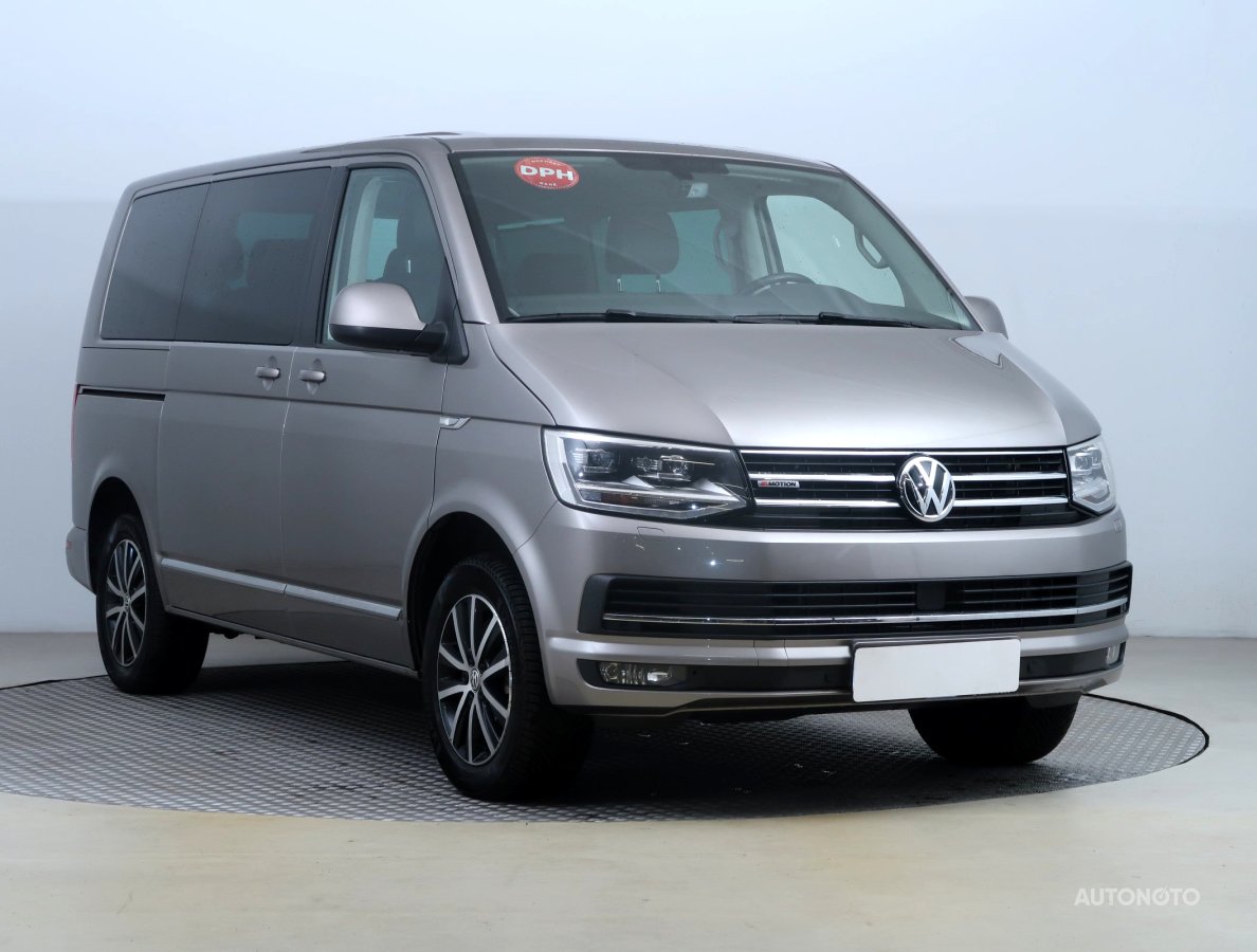 Volkswagen Caravelle, 2018 - celkový pohled