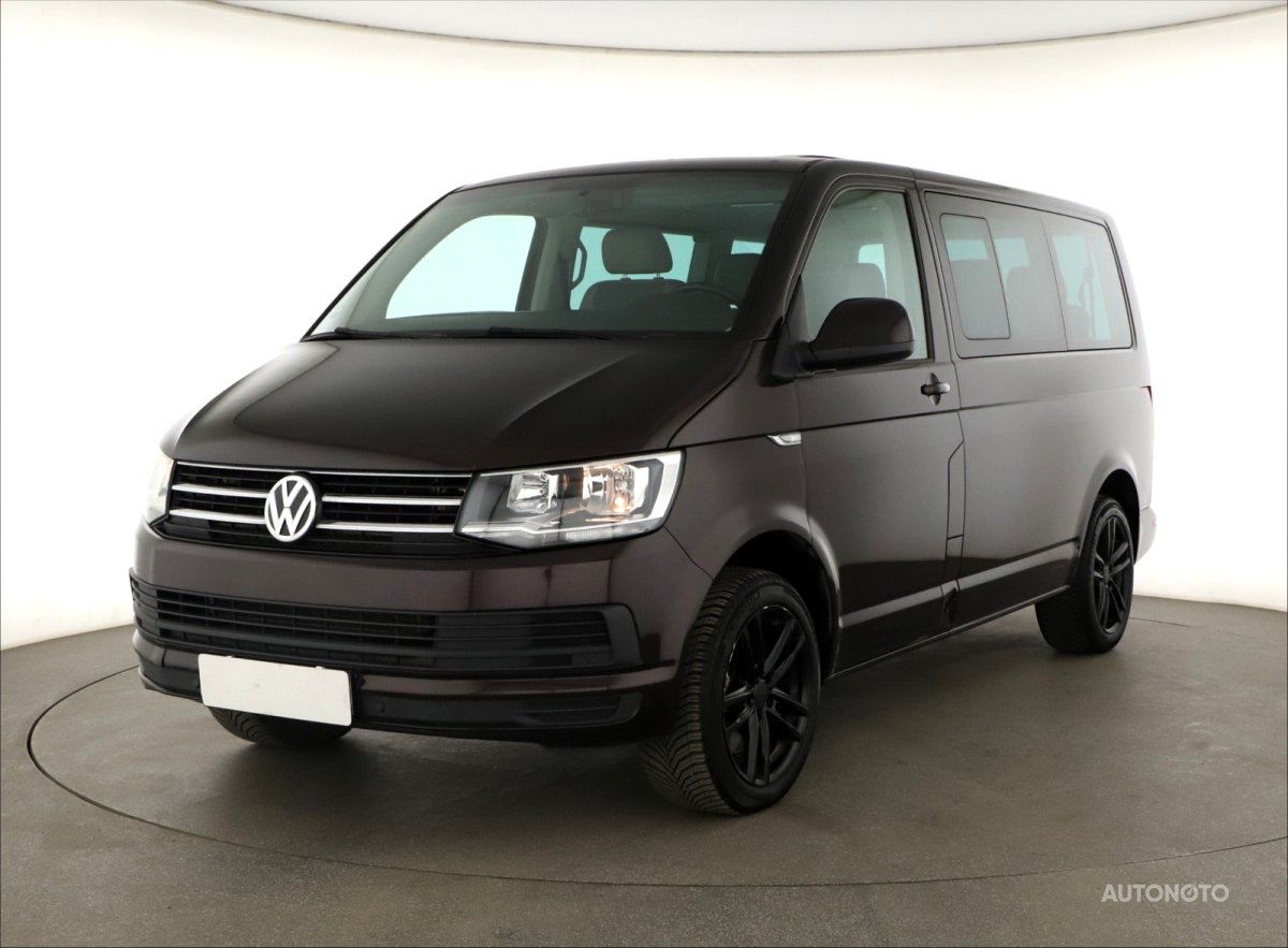 Volkswagen Caravelle, 2016 - pohled č. 3