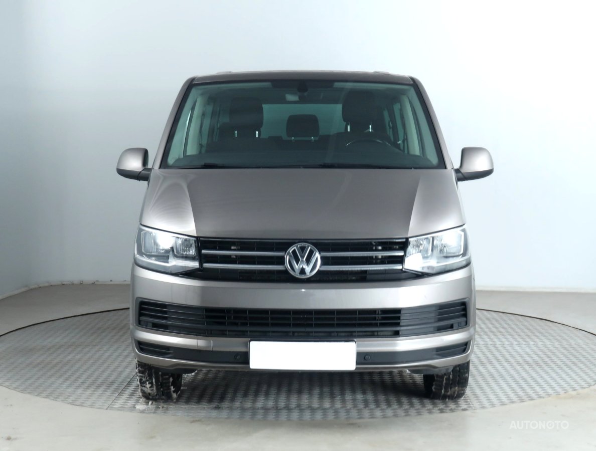 Volkswagen Caravelle, 2016 - pohled č. 2