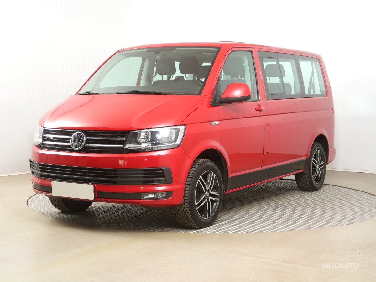 Volkswagen Caravelle, 2017 - pohled č. 3