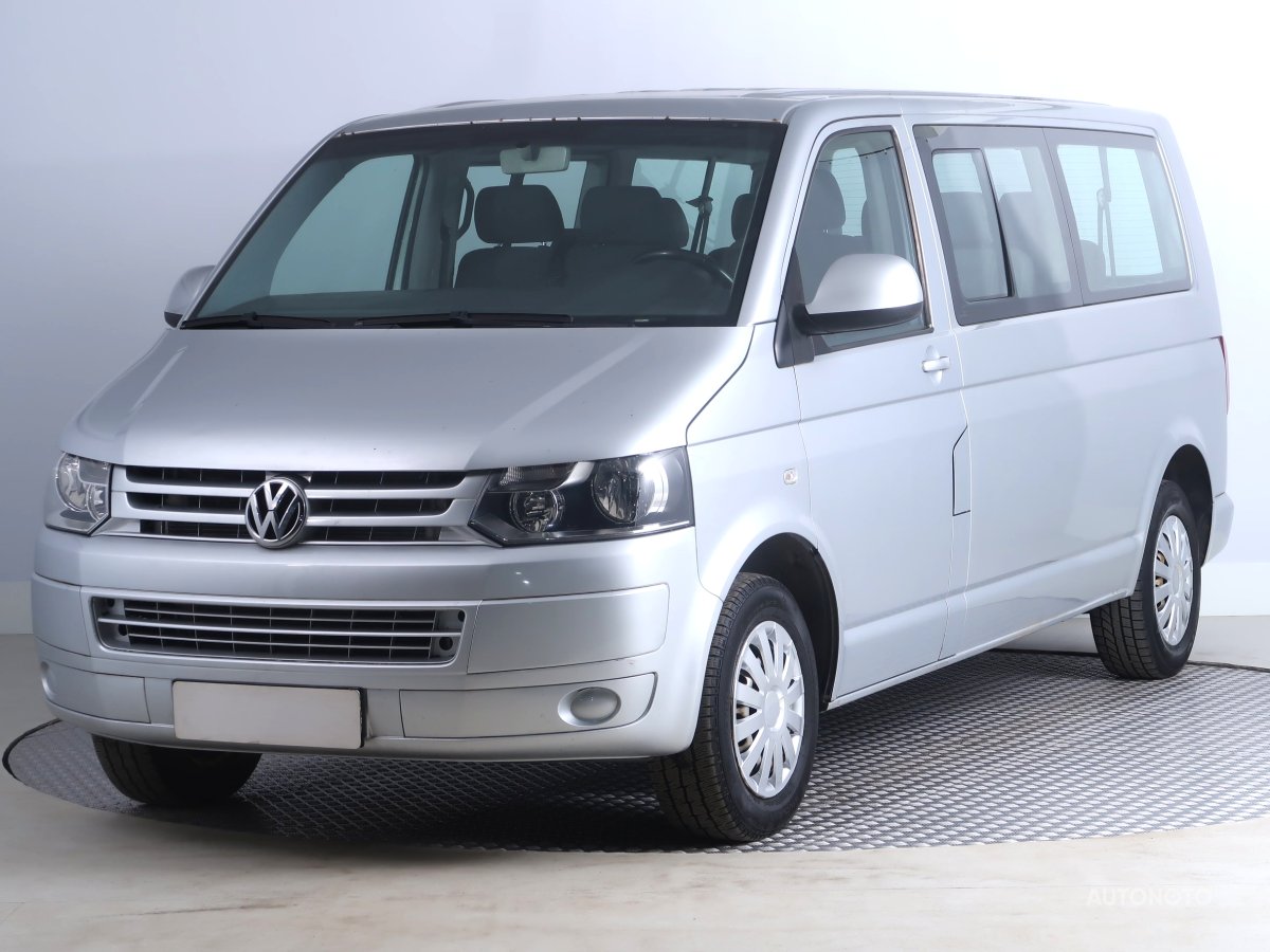 Volkswagen Caravelle, 2006 - pohled č. 3