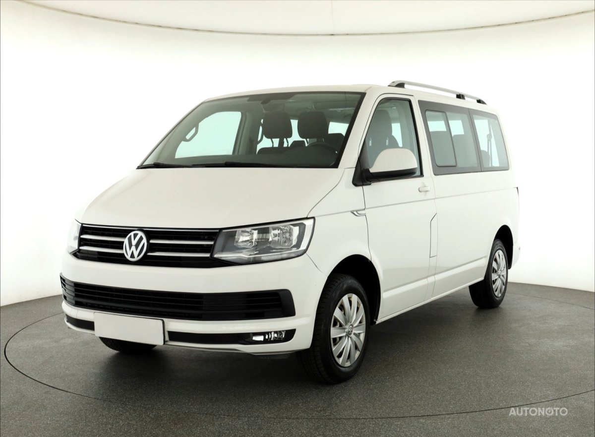 Volkswagen Caravelle, 2016 - pohled č. 3