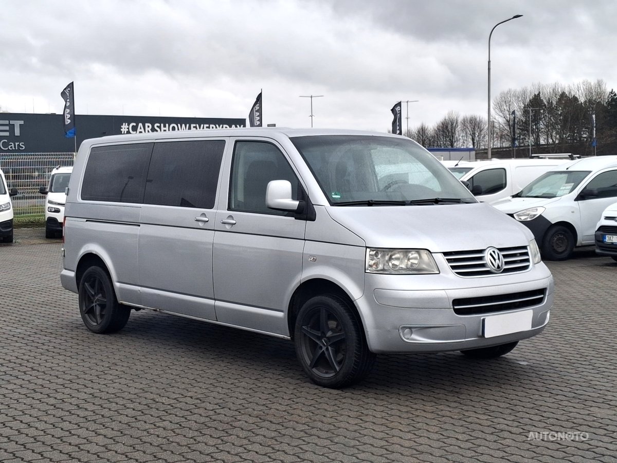 Volkswagen Caravelle, 2006 - celkový pohled