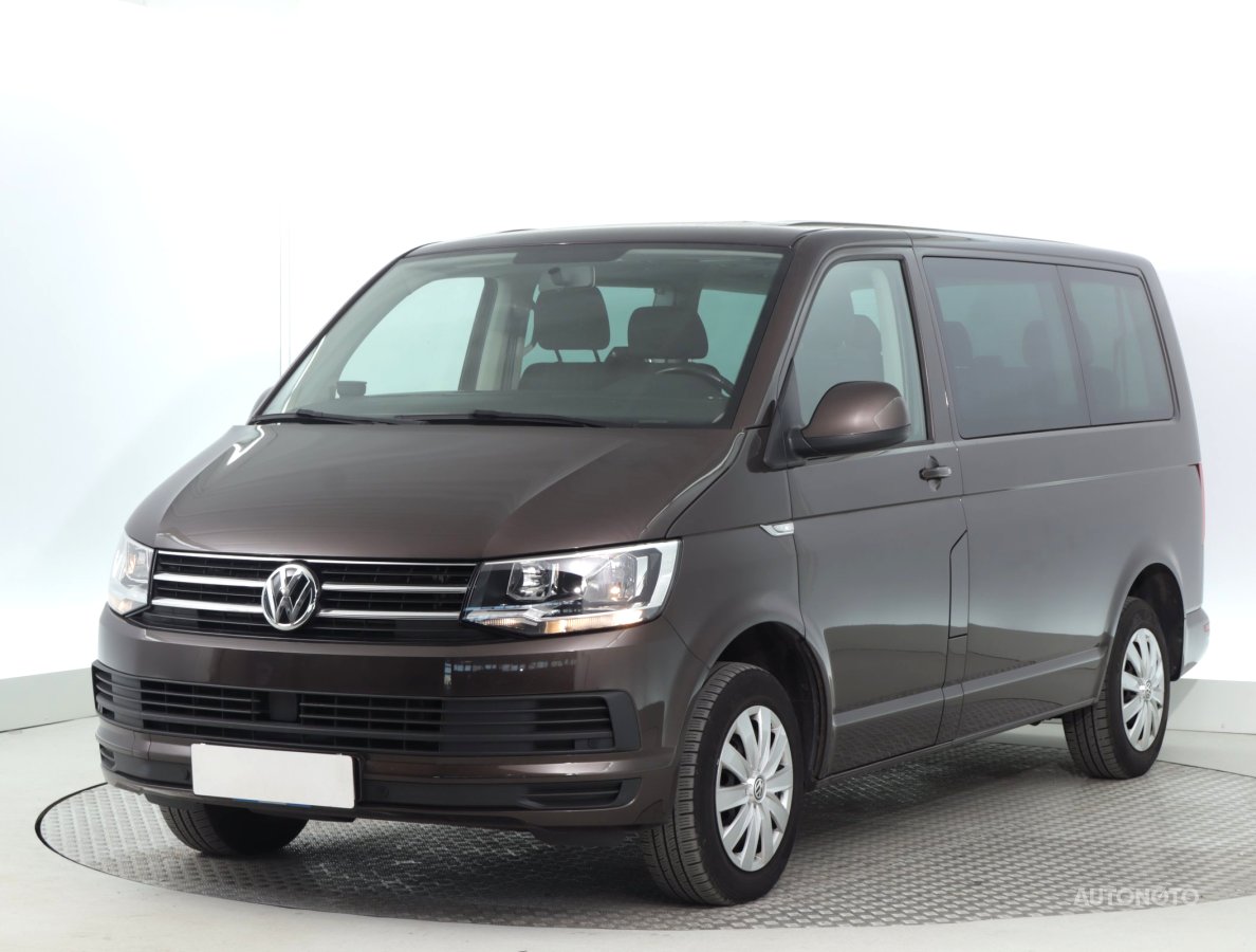 Volkswagen Caravelle, 2018 - pohled č. 3