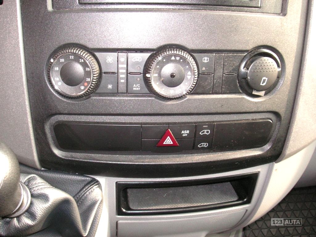 Volkswagen Crafter, 2012 - pohled č. 10