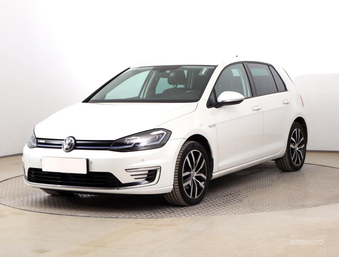 Volkswagen e-Golf, 2020 - pohled č. 3