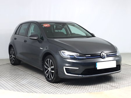 Volkswagen e-Golf 32 kWh - 37 Ah,2020, digi klima, Infotainment