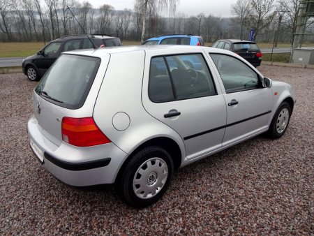 Volkswagen Golf 1,6i Basis, 1998 - pohled č. 11
