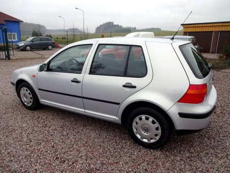 Volkswagen Golf 1,6i Basis, 1998 - pohled č. 7