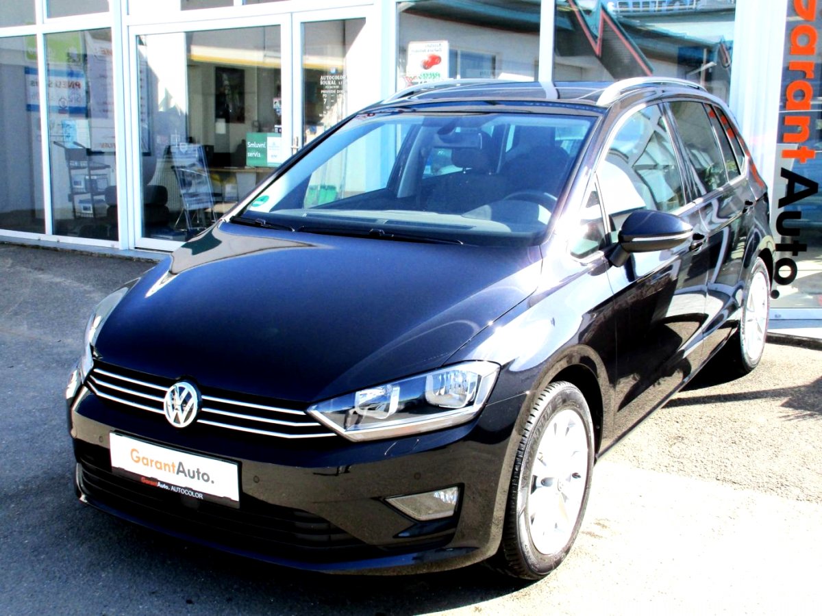 Volkswagen Golf Sportsvan, 2015 - celkový pohled