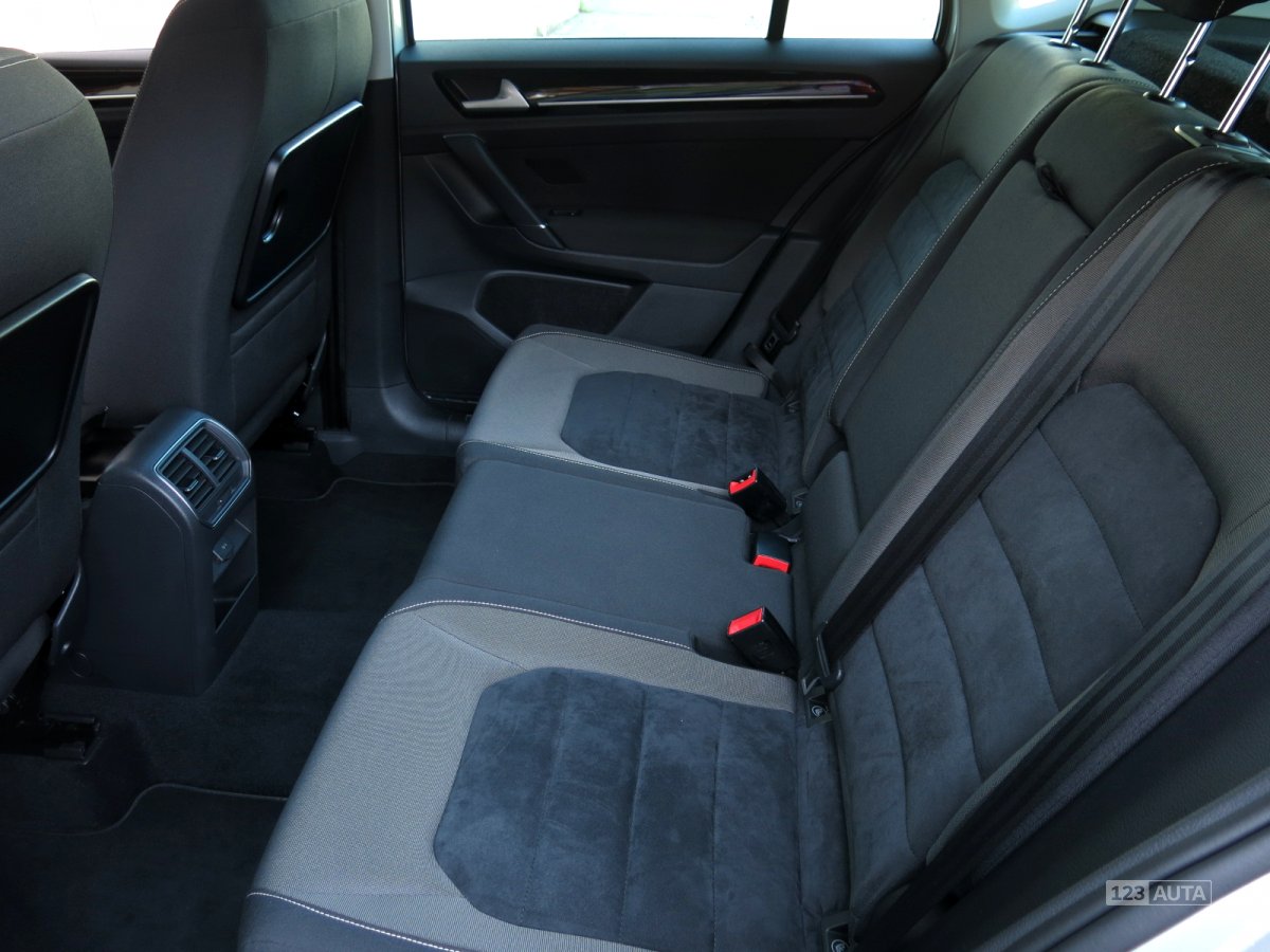 Volkswagen Golf Sportsvan, 2016 - pohled č. 15