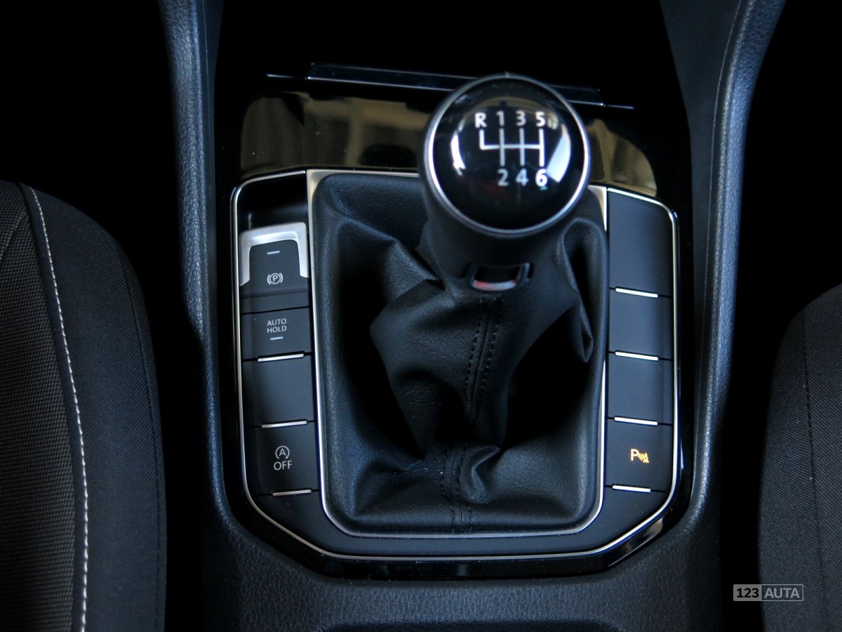 Volkswagen Golf Sportsvan, 2016 - pohled č. 17