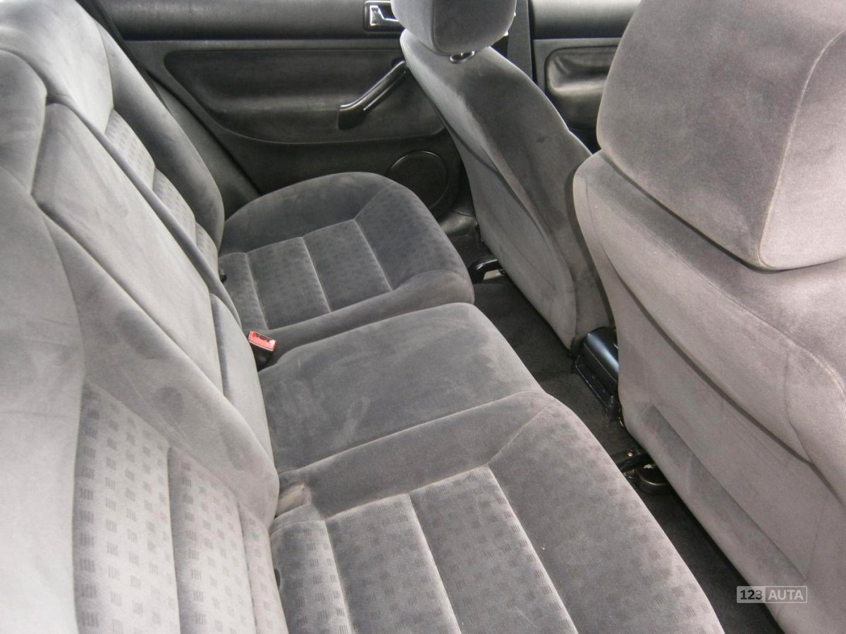 Volkswagen Golf, 2002 - pohled č. 12