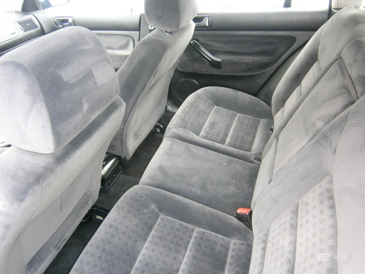 Volkswagen Golf, 2002 - pohled č. 13