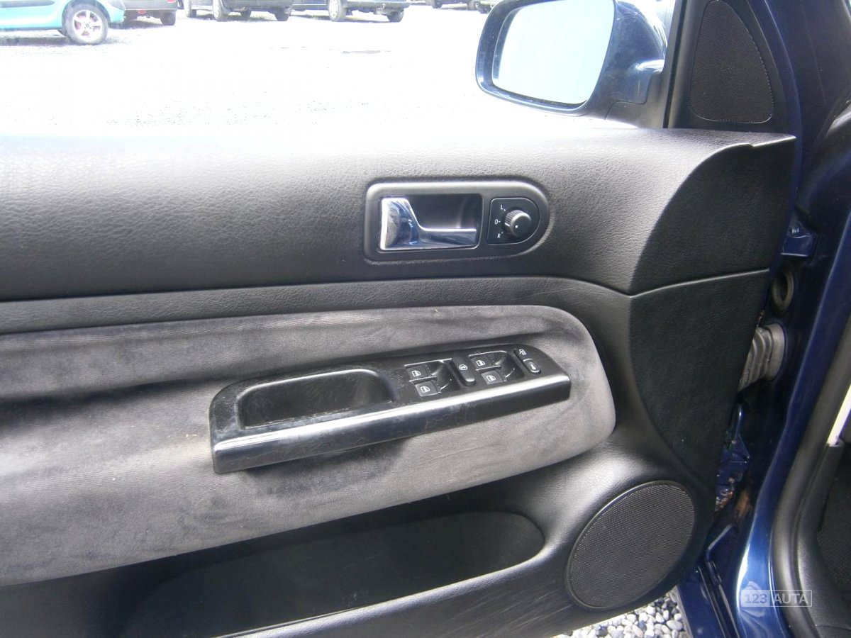 Volkswagen Golf, 2002 - pohled č. 14