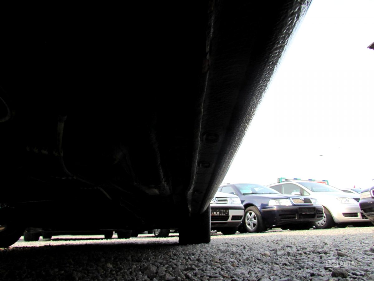 Volkswagen Golf, 1998 - pohled č. 28