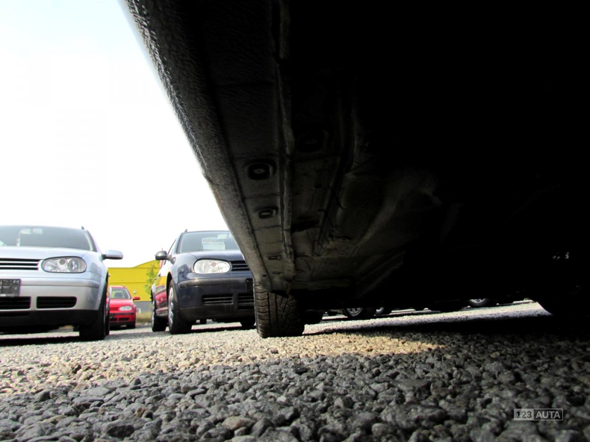 Volkswagen Golf, 1998 - pohled č. 29