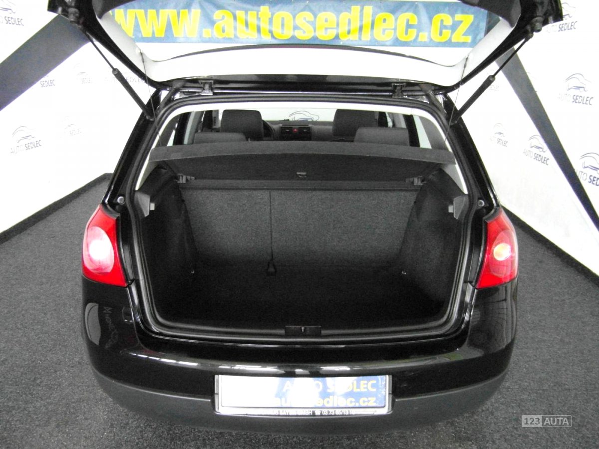 Volkswagen Golf, 2004 - pohled č. 7