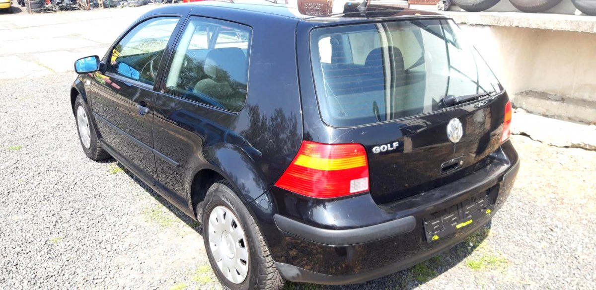 Volkswagen Golf, 1998 - pohled č. 3