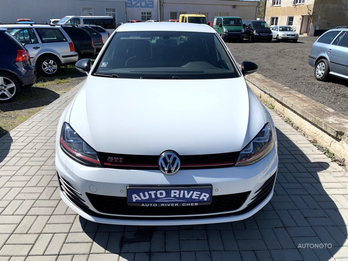 Volkswagen Golf, 2016 - pohled č. 2