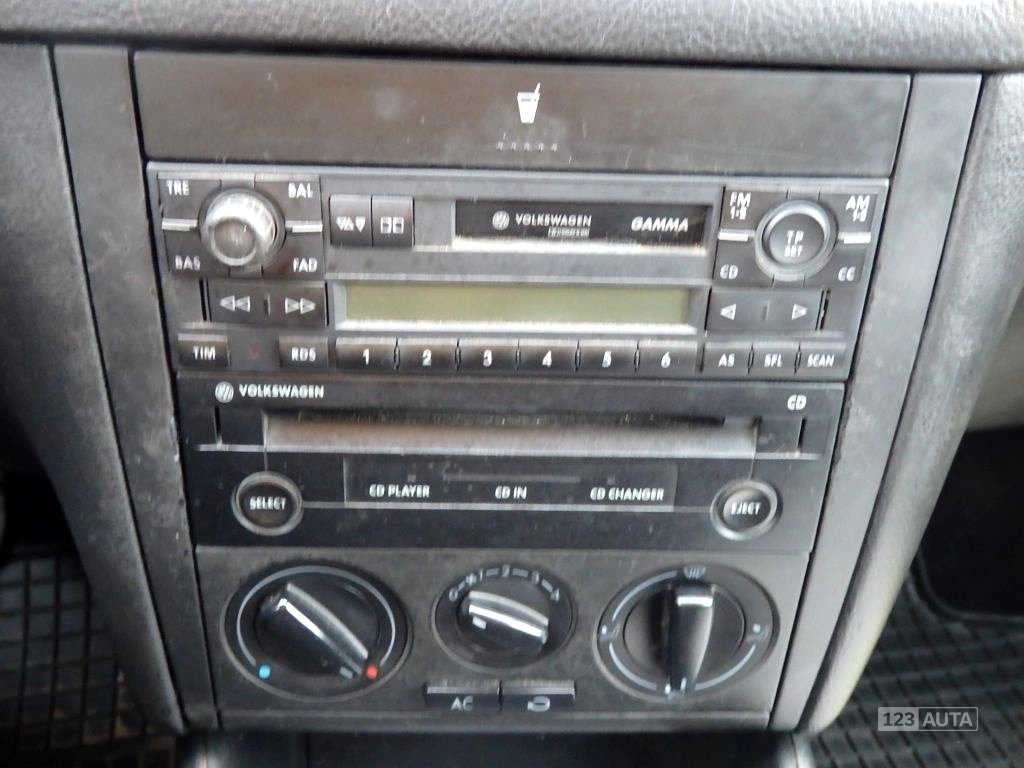 Volkswagen Golf, 2000 - pohled č. 11