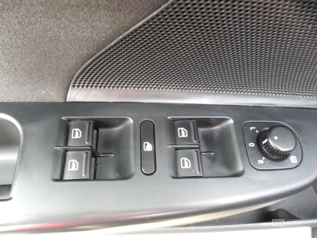 Volkswagen Golf, 2010 - pohled č. 13