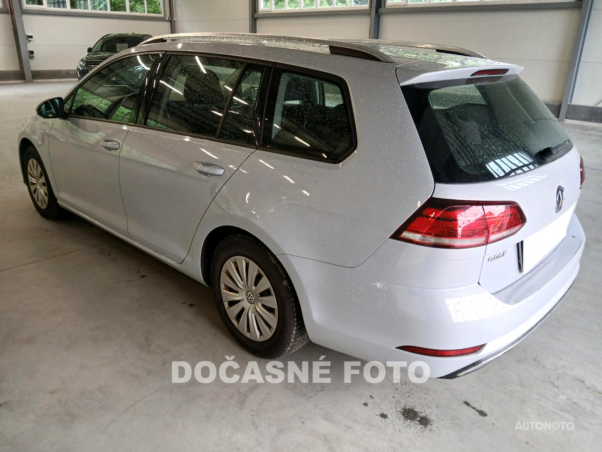 Volkswagen Golf, 2018 - pohled č. 2