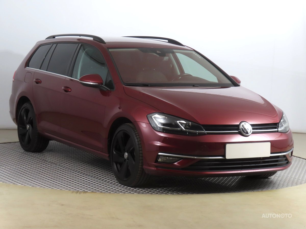 Volkswagen Golf, 2020 - celkový pohled