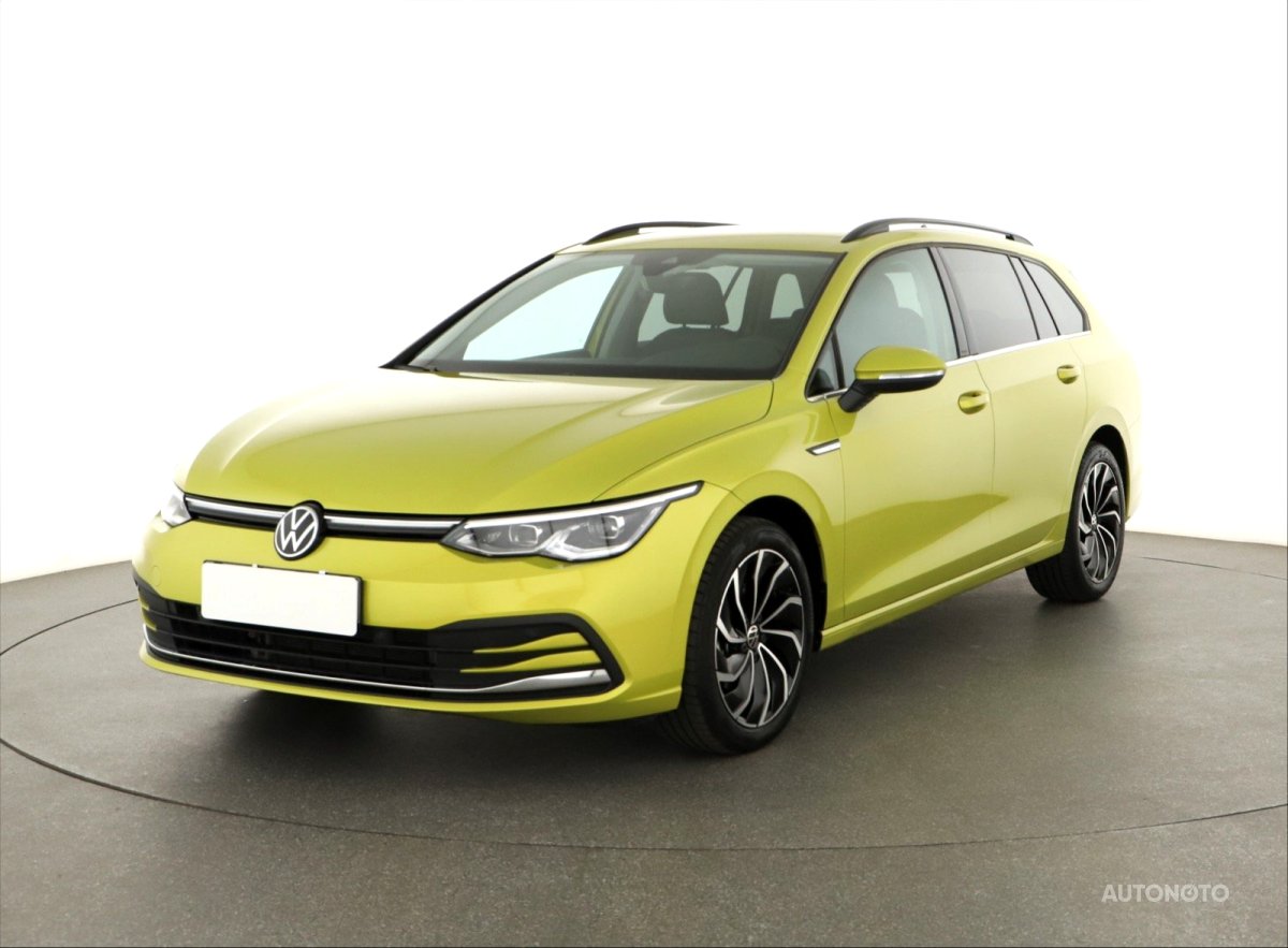 Volkswagen Golf, 2023 - pohled č. 3