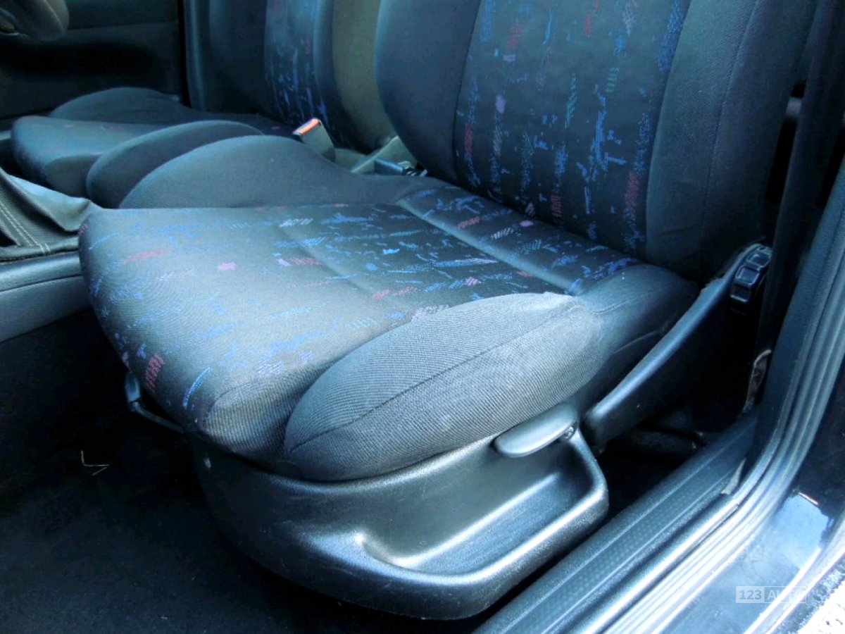 Volkswagen Golf, 1995 - pohled č. 18