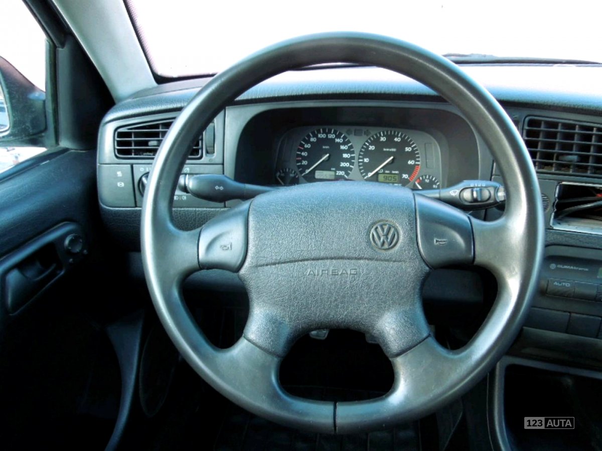 Volkswagen Golf, 1995 - pohled č. 21