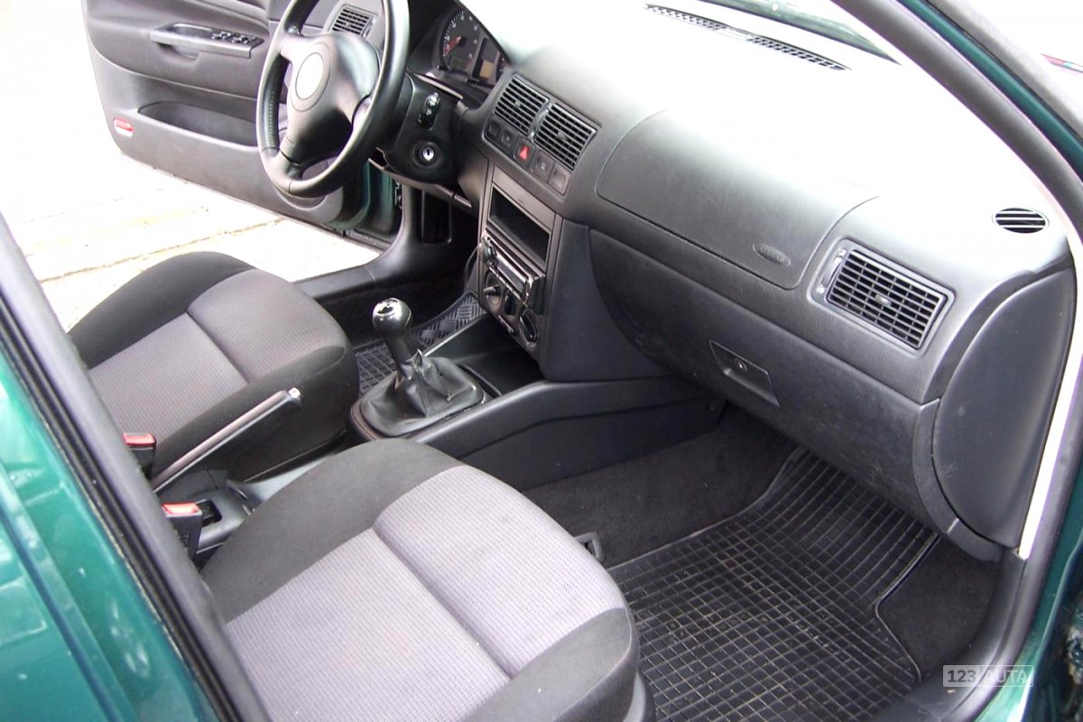 Volkswagen Golf, 2001 - pohled č. 14