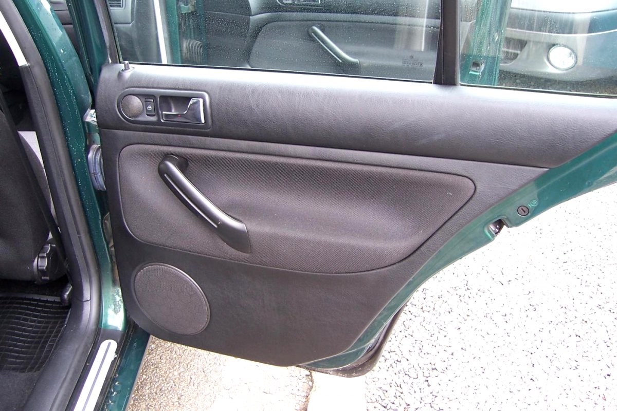 Volkswagen Golf, 2001 - pohled č. 18