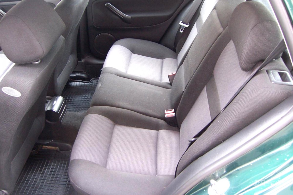 Volkswagen Golf, 2001 - pohled č. 19