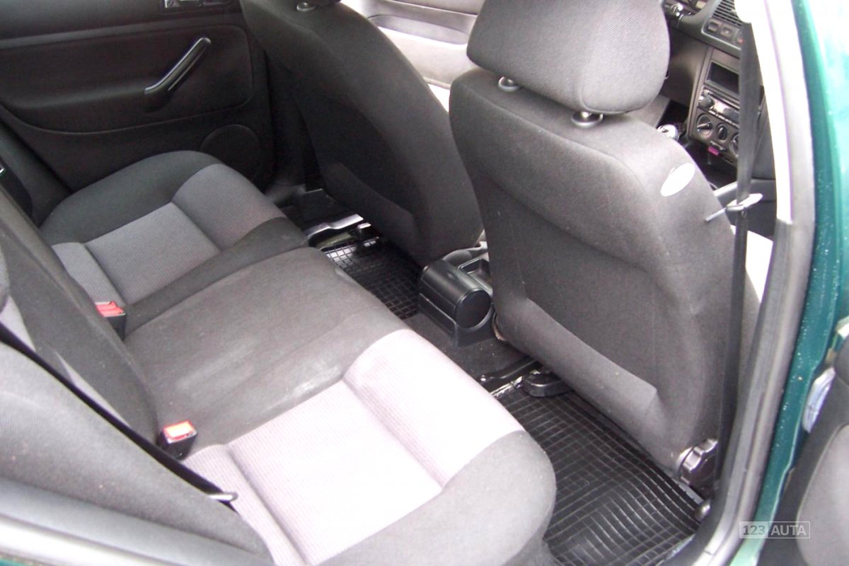 Volkswagen Golf, 2001 - pohled č. 20