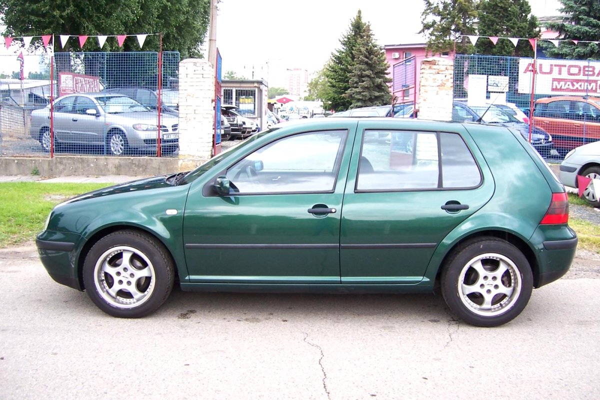 Volkswagen Golf, 2001 - pohled č. 4