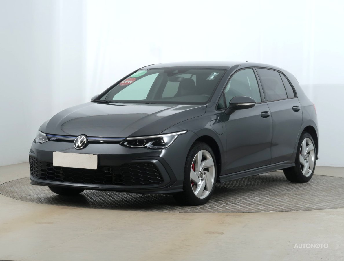 Volkswagen Golf, 2021 - pohled č. 3