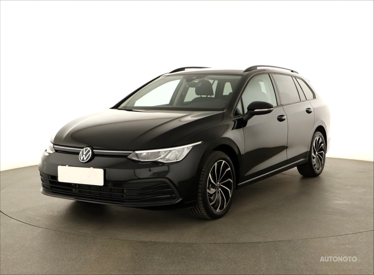 Volkswagen Golf, 2023 - pohled č. 3