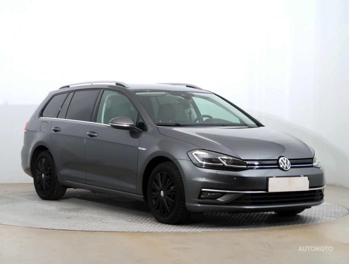 Volkswagen Golf, 2020 - celkový pohled