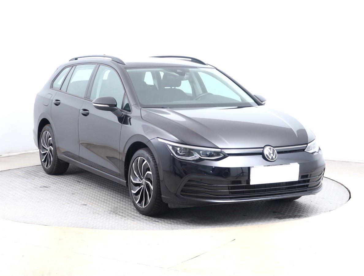 Volkswagen Golf, 2021 - celkový pohled