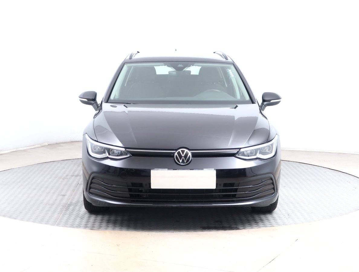 Volkswagen Golf, 2021 - pohled č. 2