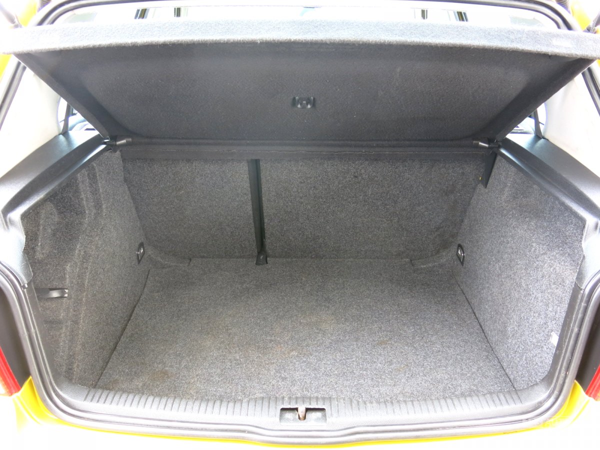 Volkswagen Golf, 1999 - pohled č. 16